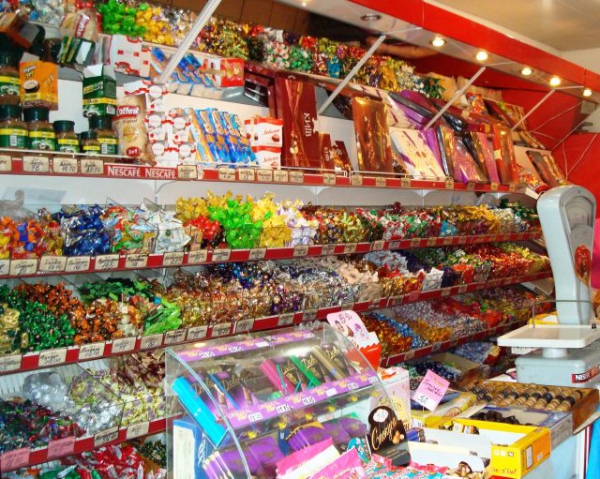 Требуется ли лицензия на торговлю сладостями?
